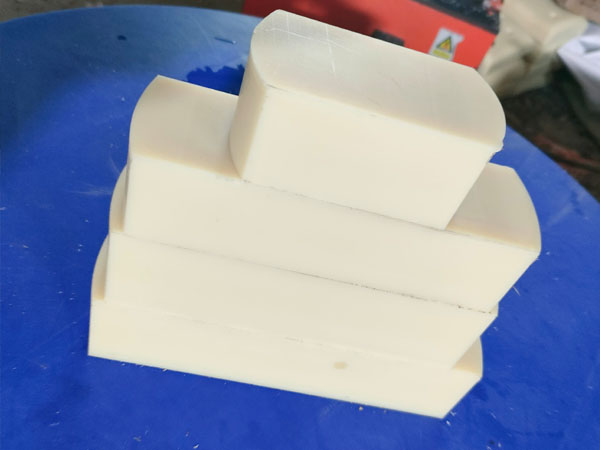  尼龍板雕刻加工